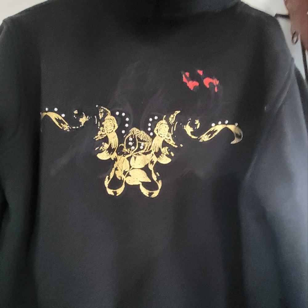 Med. size Women's cotton /poly ' Black Pearl ' rinestone screen printed hoodie.